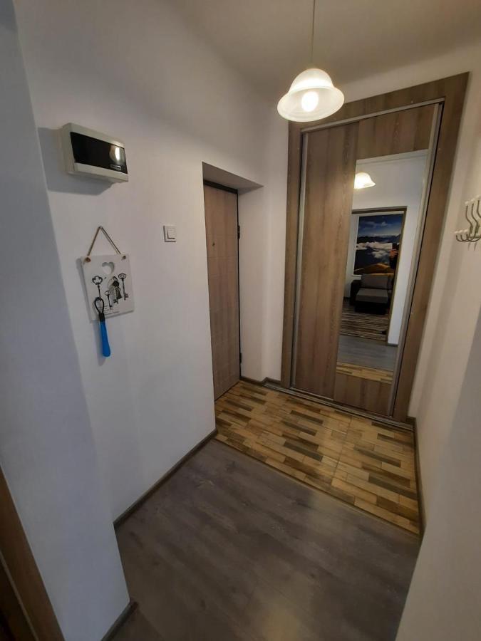 Croma Studio Petrosani Apartamento Exterior foto