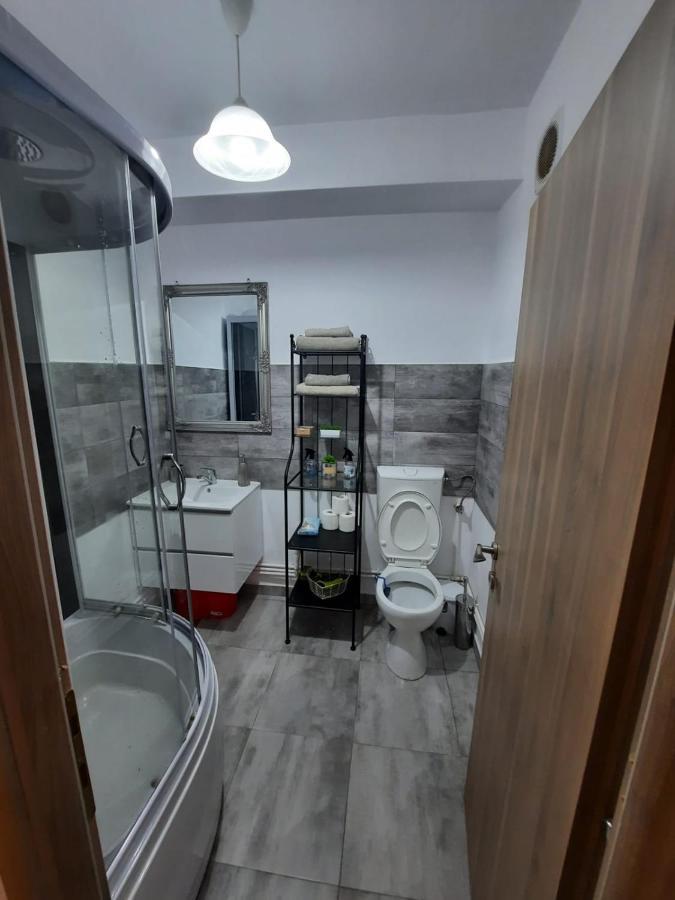 Croma Studio Petrosani Apartamento Exterior foto